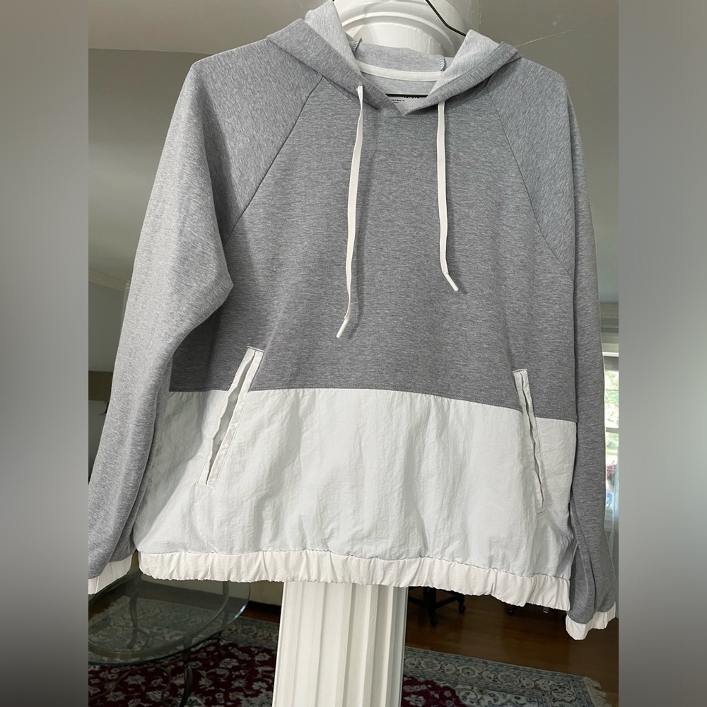 Under armour women’s gray and white popover loose fit hoodie with side zipper L